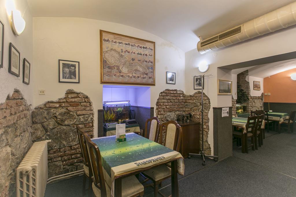 Hotel U Sladku Прага Экстерьер фото